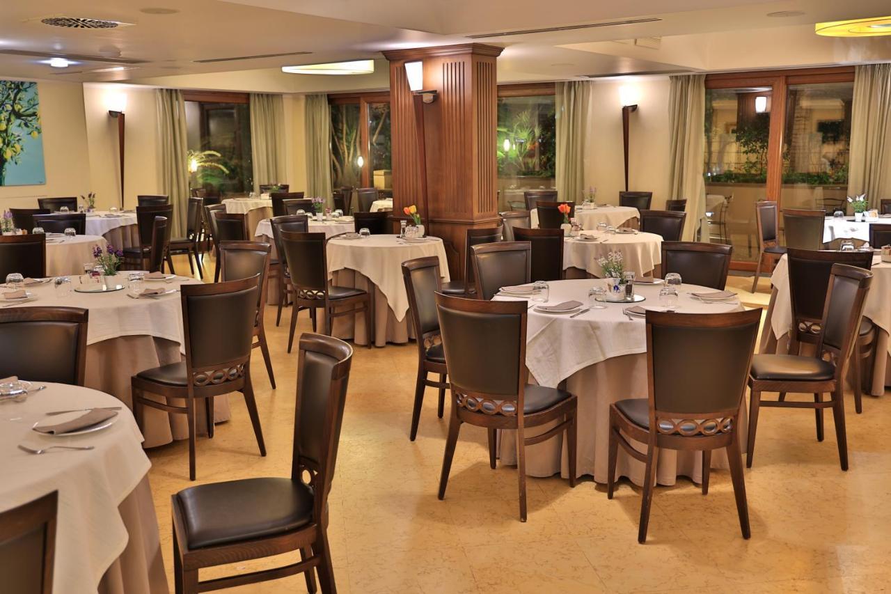 Artemis Hotel Cefalu Exterior photo