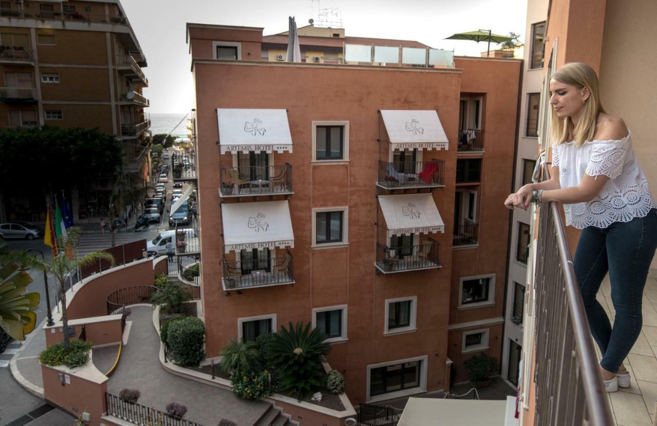 Artemis Hotel Cefalu Exterior photo